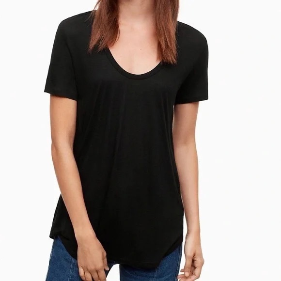 Babaton Tops - Babaton Black Scoop Neck Short Sleeve Tee